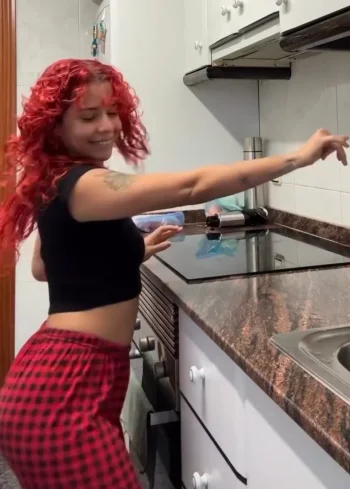 Screenshot_20260205_093052_Video Player.webp