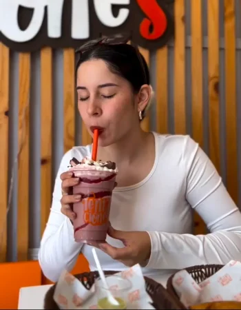 Screenshot_20260209_061714_Video Player.webp