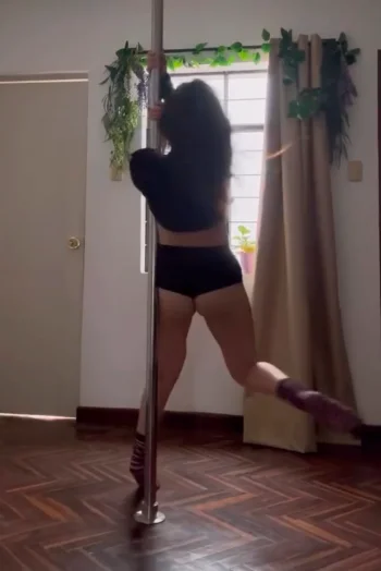 Screenshot_20260209_070000_Video Player.webp