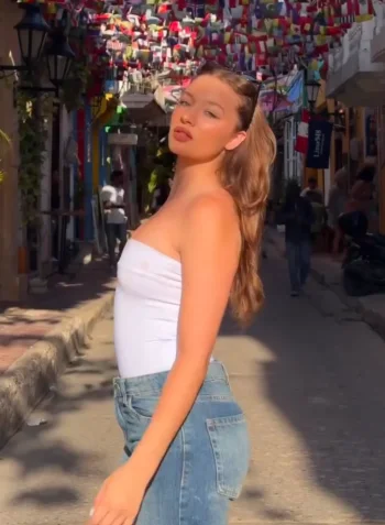 Screenshot_20260211_082952_Video Player.webp