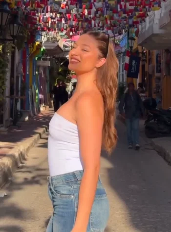 Screenshot_20260211_083052_Video Player.webp