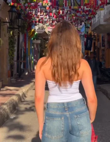 Screenshot_20260211_083109_Video Player.webp