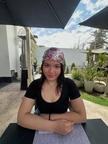 Segundo día en arequipaaaa🤍, hoy visitamos @triana.aqp 👀QUE INCREÍBLE ESA MERMELADA POR DIOS, .webp