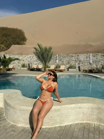 🧡 @sa.summersalt_ 👙.webp