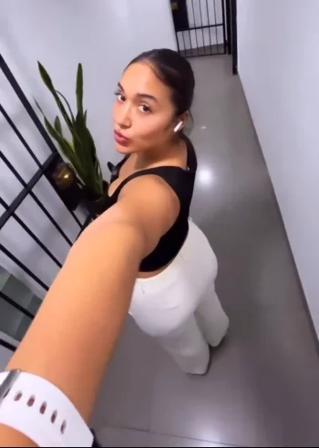 Screenshot_20260227_062756_Video Player.webp