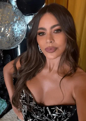 sofia-vergara-53-v0-59j136o9znpf1.webp