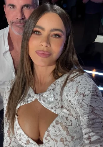 sofia-vergara-53-v0-yhrv2ucxhckf1.webp sofia-vergara-53-v0-yhrv2ucxhckf1.webp