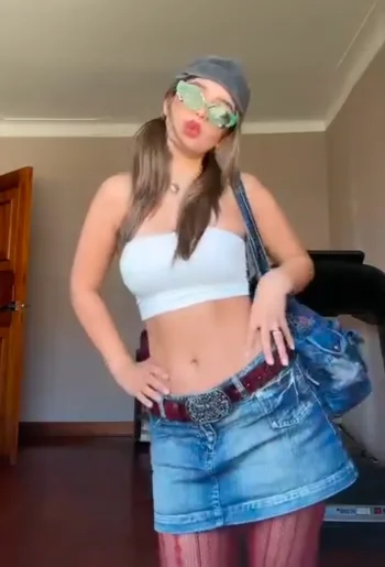 Screenshot_20260227_235916_Video Player.webp