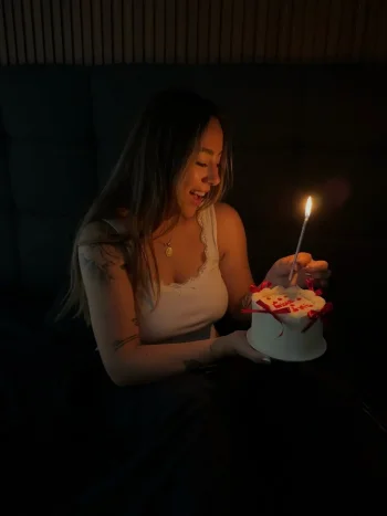 Hot girls never age ❤️_🔥 bienvenidos los 25 🥳🥳 (2).webp