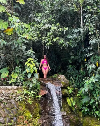 Visitando el Manantial de la Virgen 🫶🏻Psdt- El agua es heladísisima 🫣 (3).webp