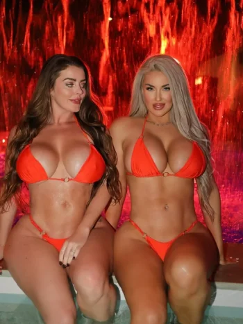 laci-kay-somers-and-sophie-dee-v0-948ftzp9177g1.webp
