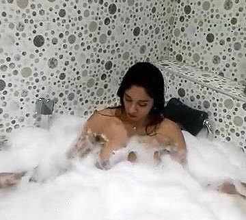 paola morales topless 1.jpg