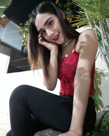 celeste.sanchez95 - Br33mFmAeQm_Br33mAigJ-r.jpg