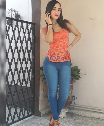 celeste.sanchez95 - Btldai5B_7b_BtldafaBg3s.jpg