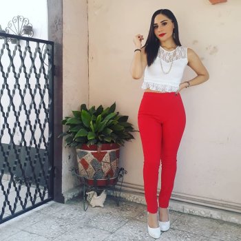 celeste.sanchez95 - BukjduIB7ez_BukjdqGBW0D.jpg