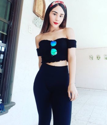 celeste.sanchez95 - BuR4hzNh9-c_BuR4huvBTes.jpg