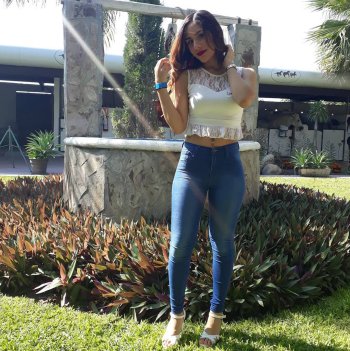 celeste.sanchez95 - BxnL-WEBIeH_BxnL-KSBQcZ.jpg