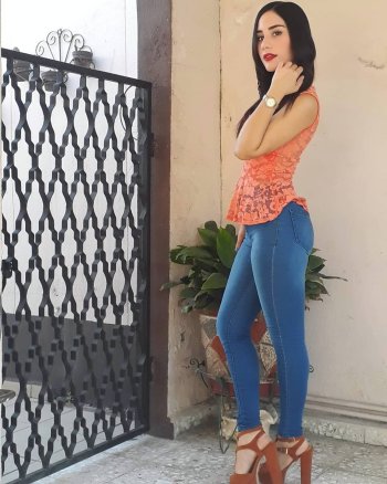 celeste.sanchez95 - BylDjvThhy8_BylDjiJBL7m.jpg