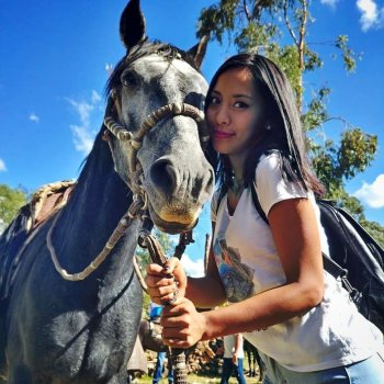 jhoanygreysci - BwQML6-HIhs_BwQML3Cn9kB.jpg