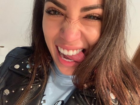 alechavez92 - ByxikrrlgGH_Byxikp8F2J9.jpg