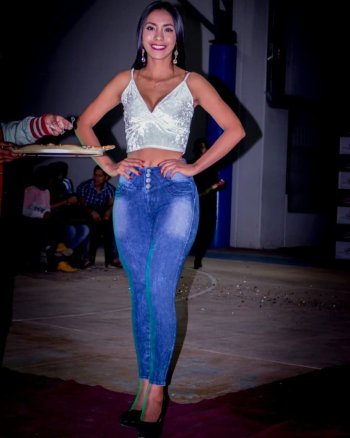 jhoanygreysci - ByntIkBHDAN.jpg