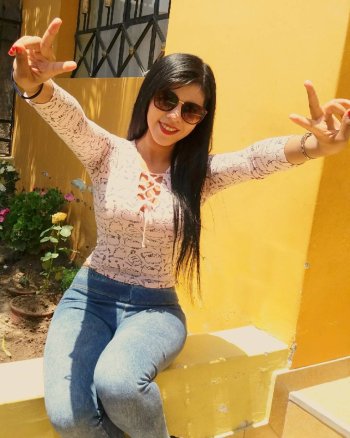 paola_apvel5 - BcQHcfyjH1n.jpg