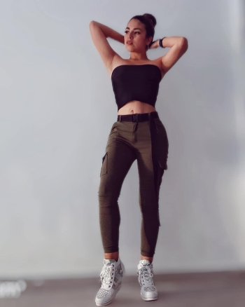 2106027989699756608.jpg 2106027989699756608.jpg