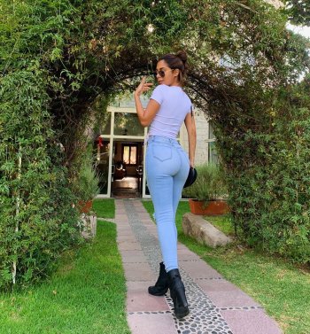 naidenfebrei - B7_HsTSpnv0_B7_HsP3pgzn.jpg