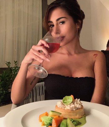 naidenfebrei - B7cQXwTJ4S7.jpg