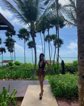 naidenfebrei - B7gZtCnAZjI_B7gZtA0gWYU.jpg