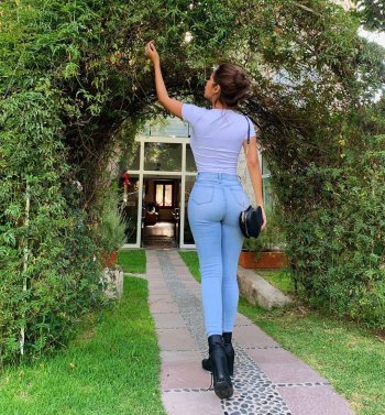 naidenfebrei - B7_HsTSpnv0_B7_HsP2Jg9e.jpg