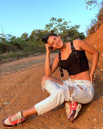 liz.andrade26 - B3GDKEnA2gt.jpg