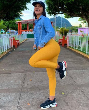 liz.andrade26 - B7cR2nTJLUm.jpg