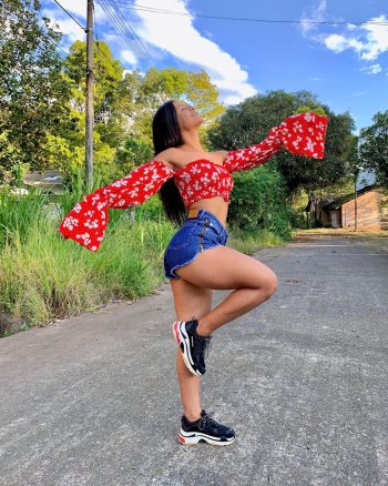 liz.andrade26 - B9SgzNoJyfx.jpg