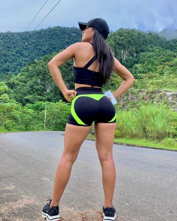 liz.andrade26 - B90KhpaJJsK.jpg