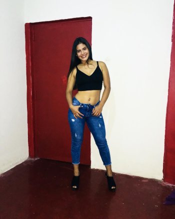 liz.andrade26 - Bf4pyP8AbEl.jpg