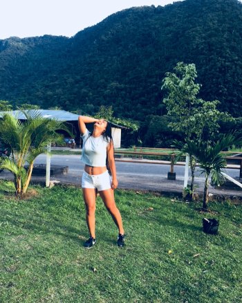 liz.andrade26 - BgOpS6mlsnl_BgOpH9pnqCl.jpg