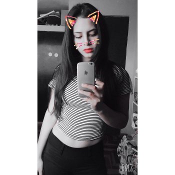 liz.andrade26 - BLPRWxZjnFy.jpg