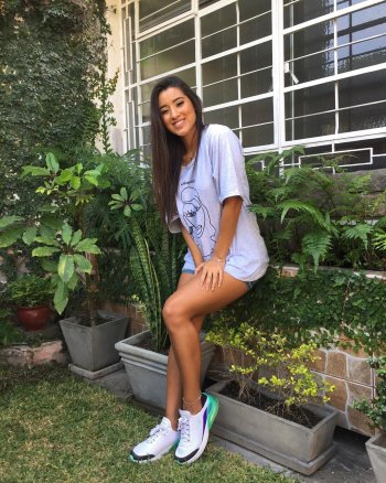 Romina Vignolo on Instagram_ _Espero anden todos b_0(JPG).jpg