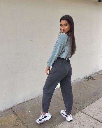 _romina.vignolo shared a photo on Instagram_ _Mood_1(JPG)_1.jpg