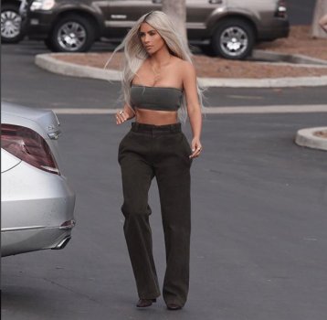 Screenshot-2018-1-12 Kim Kardashian West ( kimkardashian) • Instagram photos and videos.jpg