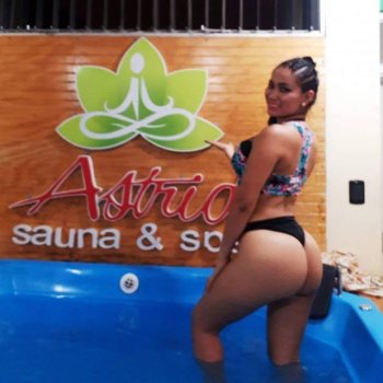 37546761_1993596340672613_6391860730378846208_n (1).jpg