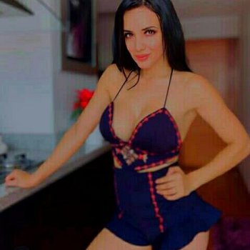 rosangela on Instagram_ _Cuál foto prefieres Comen_0(JPG).jpg