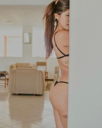 Megan -- on Instagram_ _Extraño los moretones de m_0(JPG).jpg