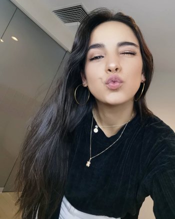 V A L E R I A  F L Ó R E Z on Instagram_ _----__CD(JPG).jpg