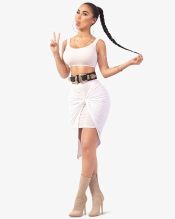 Pilar Gasca_s Instagram profile post_ _Cuál les gu_1(JPG).jpg