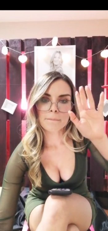 Screenshot_20201001_104746_com.instagram.android.jpg Screenshot_20201001_104746_com.instagram.android.jpg