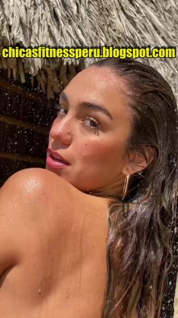 luanabarron_120470306_3304791529618634_589209089346772627_n - 00_00_10.89 copia.jpg