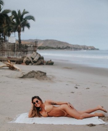 a9b66d55bfc4c0bf39446757e0fbe26f.jpg a9b66d55bfc4c0bf39446757e0fbe26f.jpg