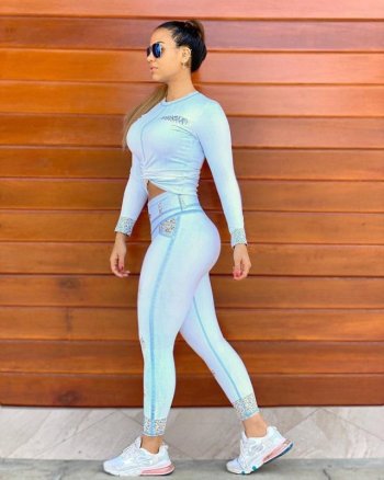 vravaactivewear_120195587_156781946098458_6425014505045042202_n.jpg